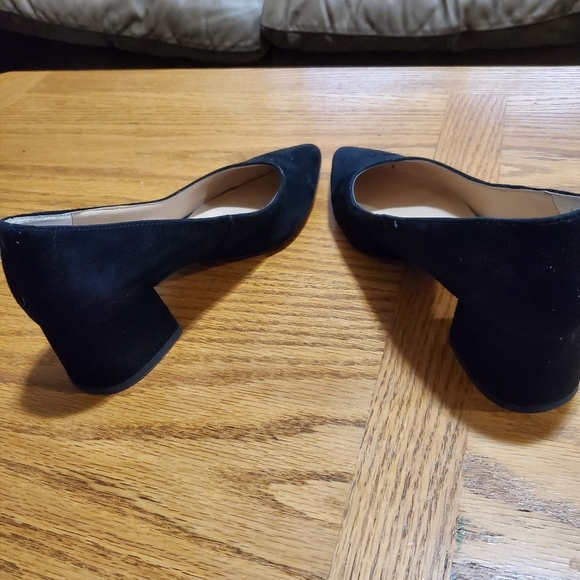 Franco Sarto Black Heels Classic Pointed-Toe Pumps - Picture 1 of 10
